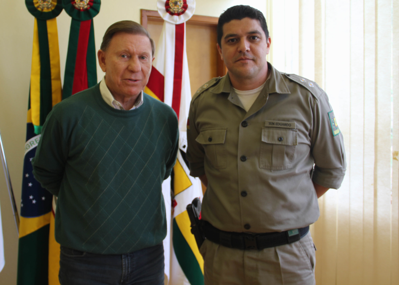EXECUTIVO RECEBE COMANDANTE DA BRIGADA MILITAR DE TRÊS DE MAIO